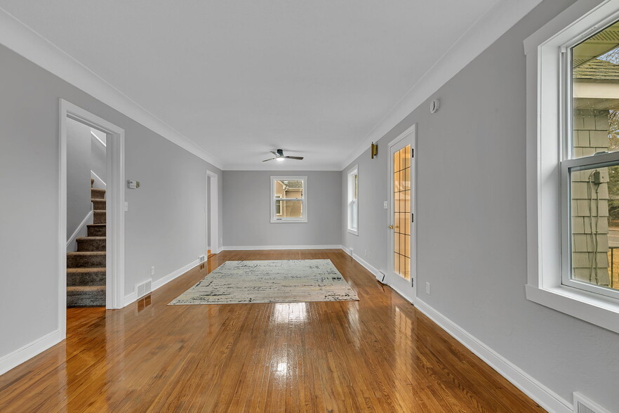 Building Photo - 355 Central Ave N