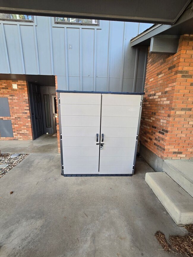 Building Photo - 1541 Adriel Ct