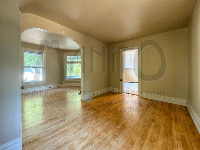 Building Photo - *COMING SOON* Vintage Craftsman In Prime L...