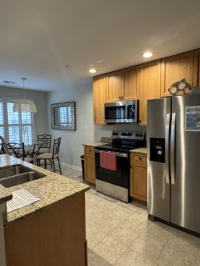 Building Photo - FULLY FURNISHED 1 BEDROOM NOW AVAILABLE