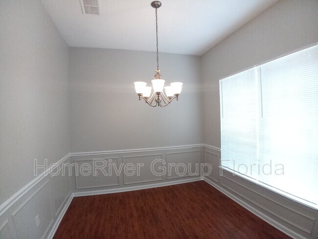 Building Photo - 2575 Creekfront Dr