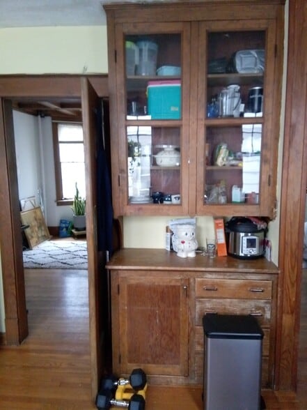 In the kitchen - 528 Warren Street