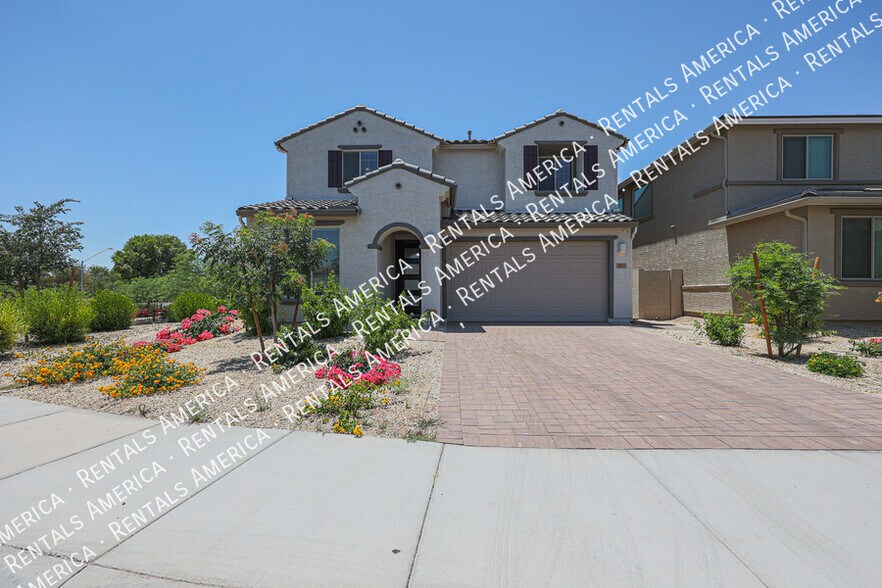 Building Photo - 5610 N 90th Dr