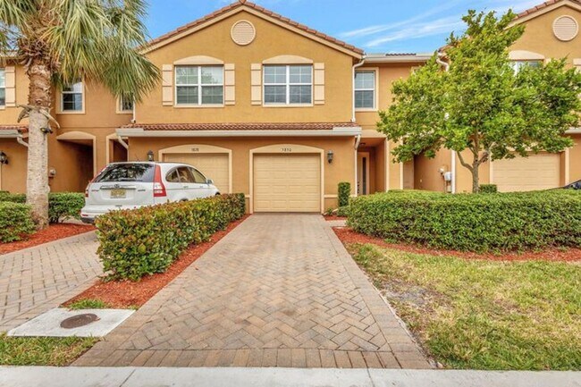 Building Photo - 5830 Monterra Club Dr