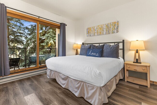 Building Photo - 2200 Apres Ski Way