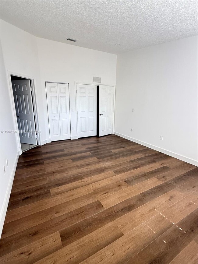 Building Photo - 2223 SE 23rd Ave