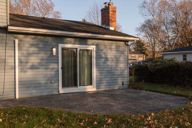 Building Photo - 4822 E Eddy Dr