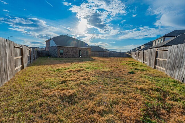 Building Photo - 27006 Breakaway Ln