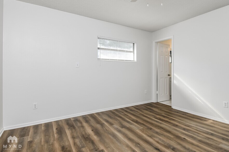 Building Photo - 1912 Hinckley Rd