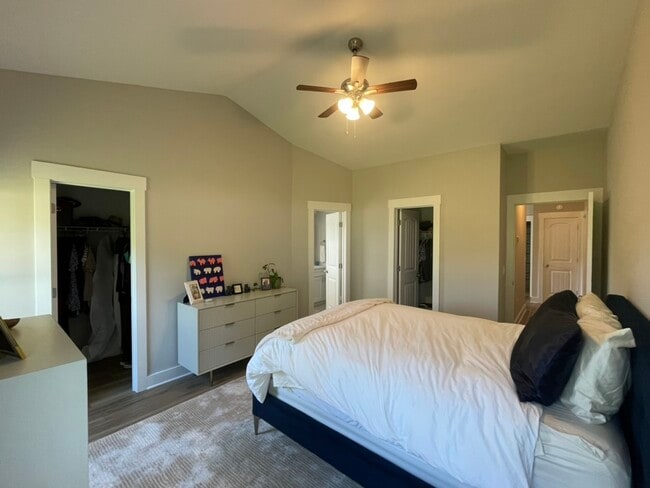 Building Photo - 227 Clay Hill Rd