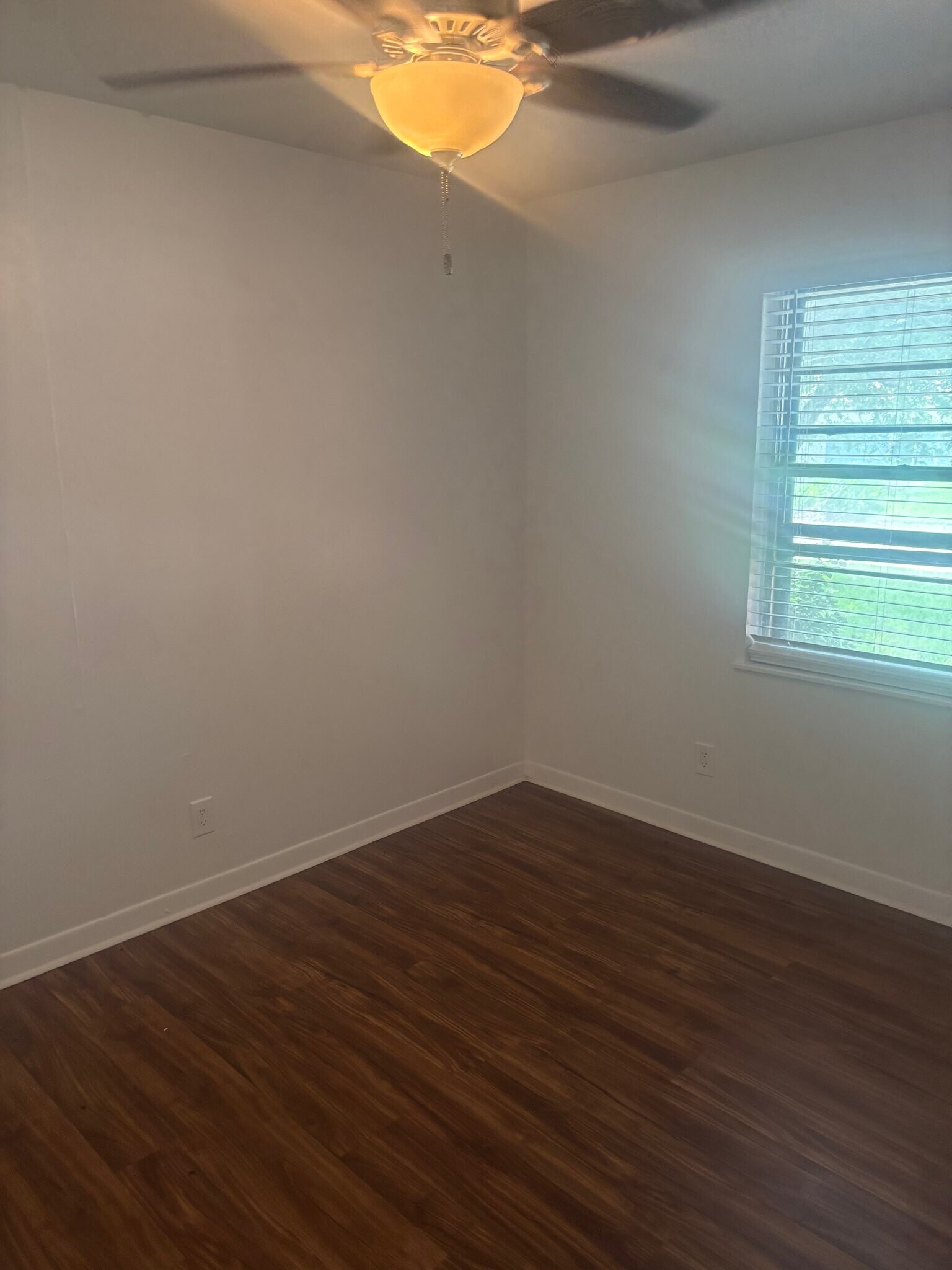 Building Photo - 605 N Joyce St