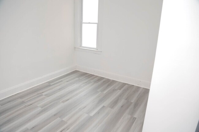 Middle Bedroom 1 - 4231 Nicholas Ave