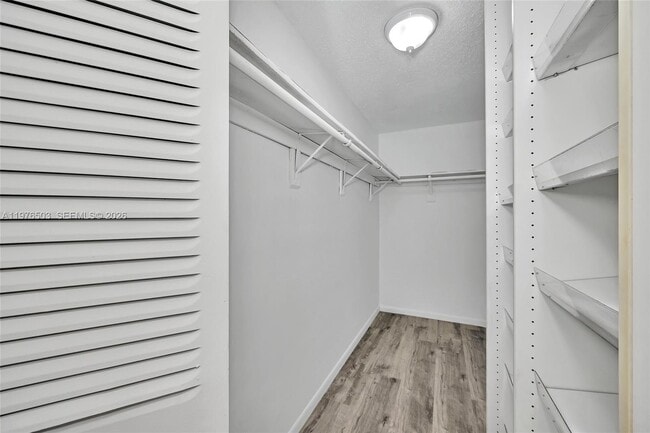 Building Photo - 2506 SW 9th St