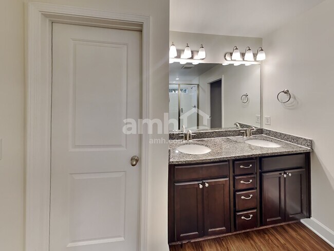 Building Photo - 535 Drema Ct