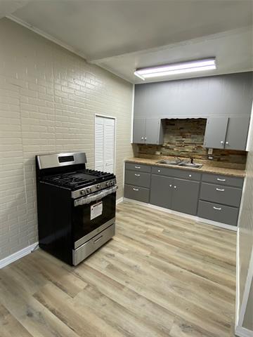 Building Photo - 105 S 3rd St