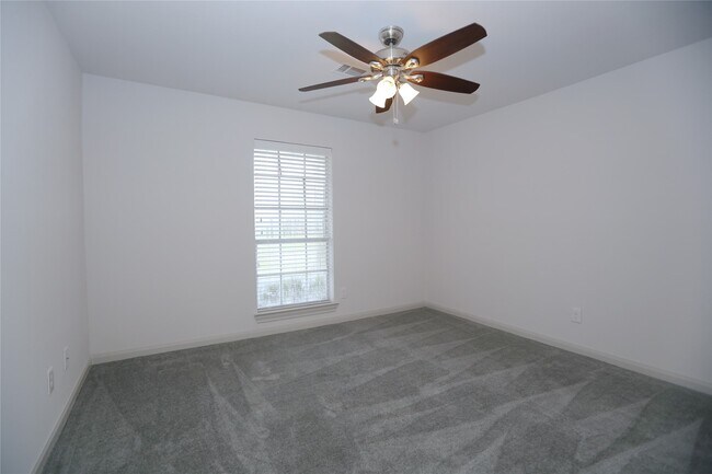 Building Photo - 6022 Beaudry Dr