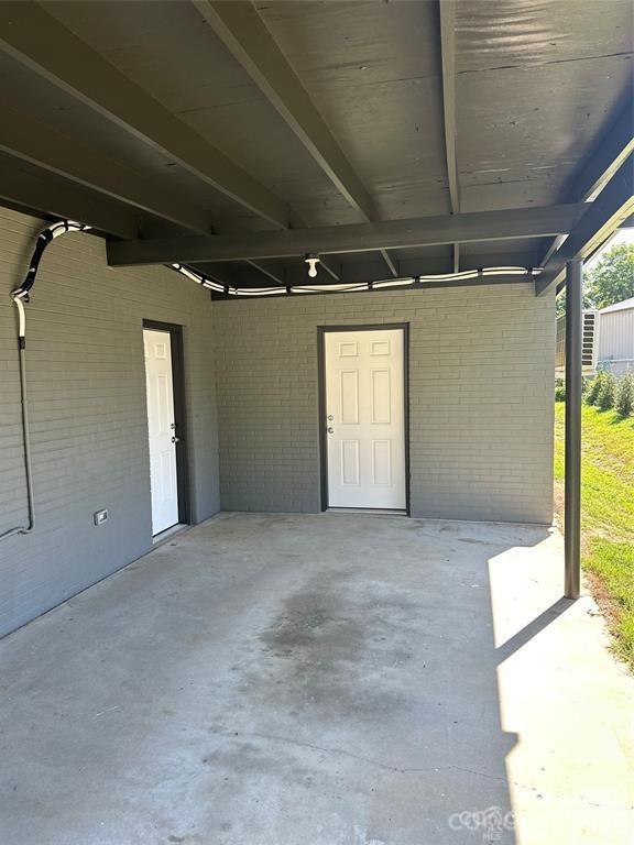 Building Photo - 43 Hawkins Rd