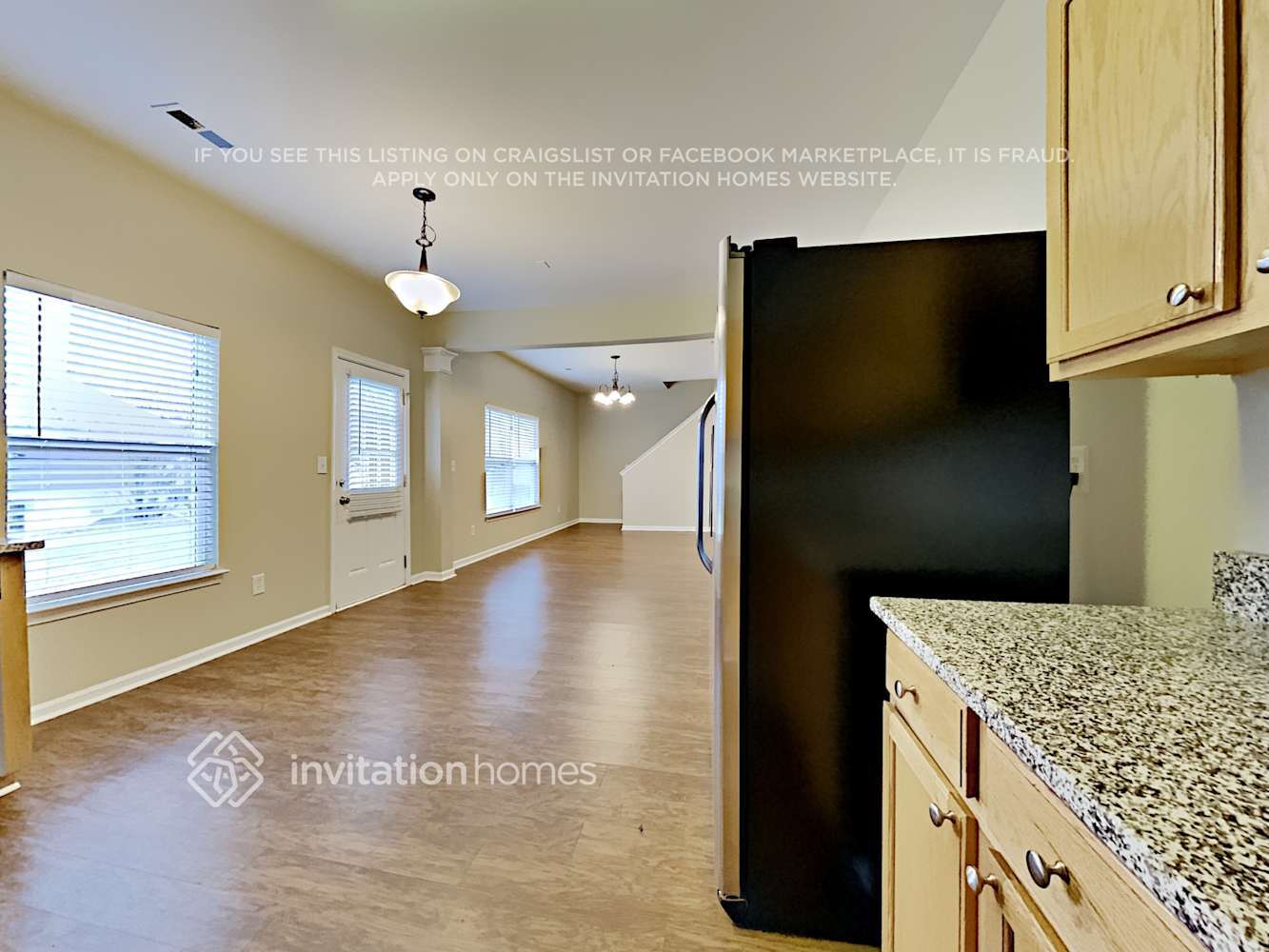 Building Photo - 8133 Chatham Oaks Dr