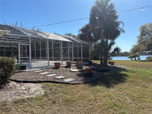 Building Photo - 3265 Hidden Lake Dr