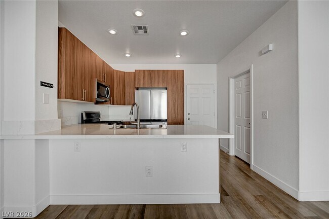 Building Photo - 8738 Villa Jeremiah Ln