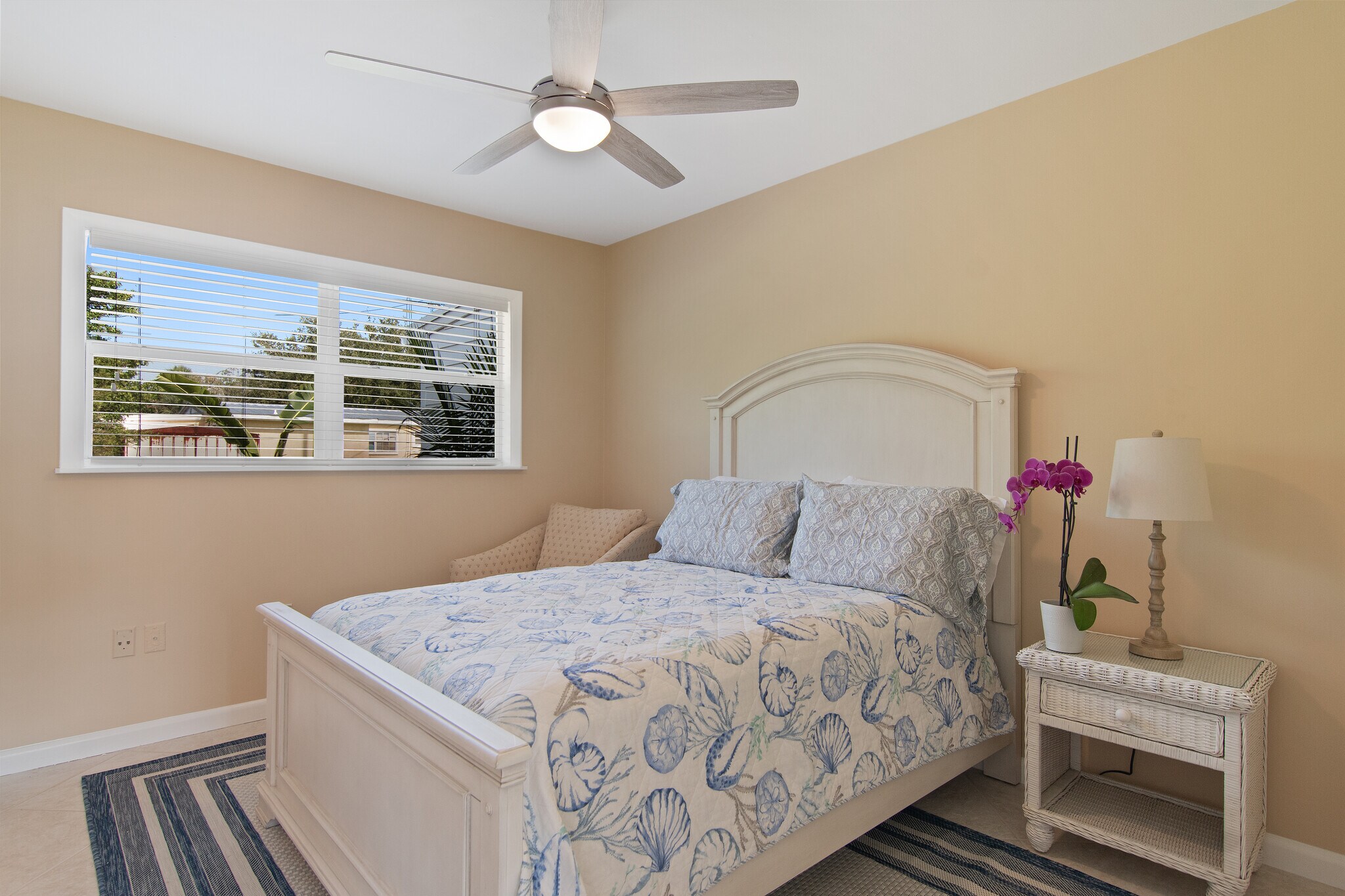 Building Photo - 1441 5th Ct