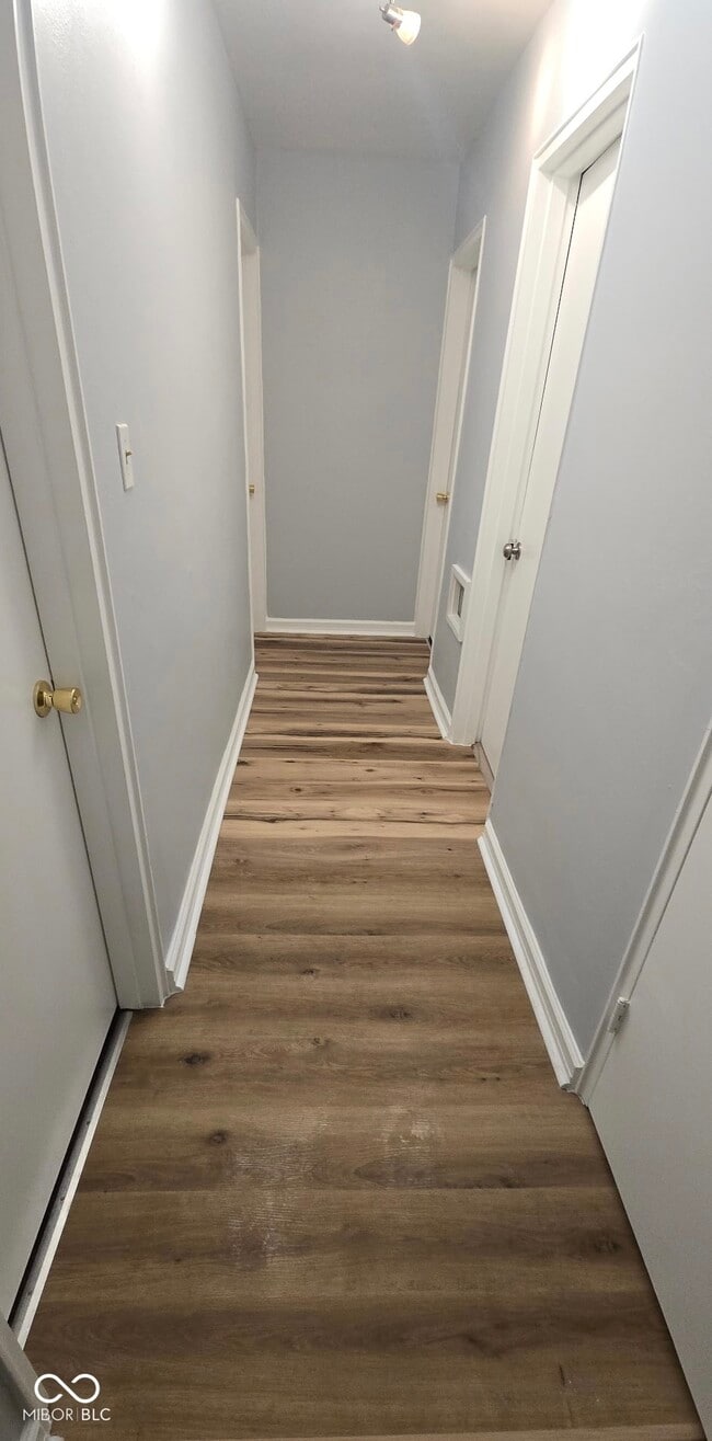 Building Photo - 402 W 52nd St