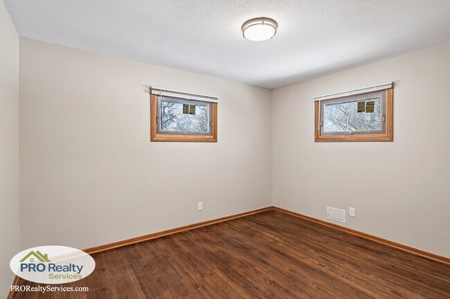 Building Photo - Recently Remodeled 4 Bedroom House