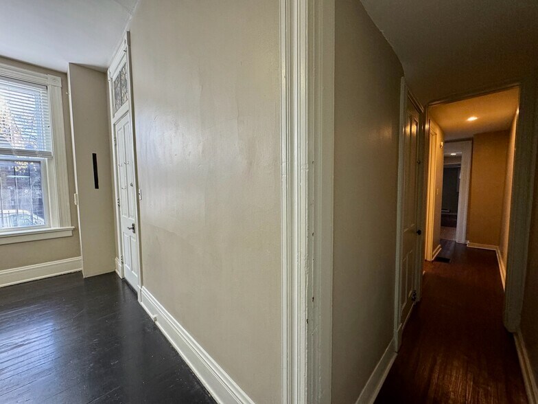 Building Photo - 202 Klotter Ave