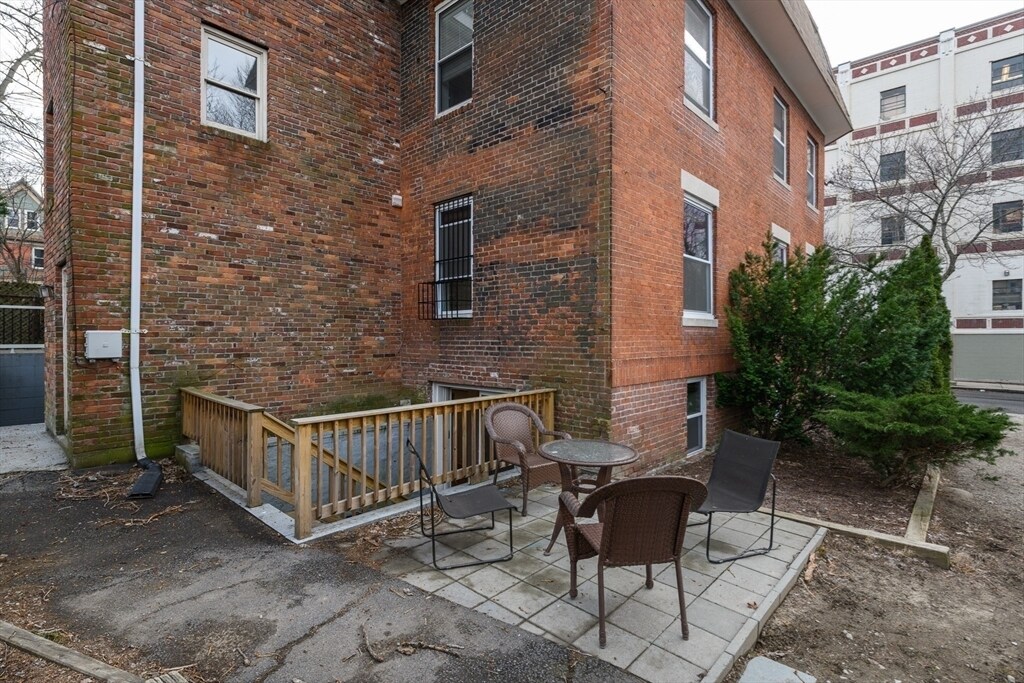 Building Photo - 79 Atherton St