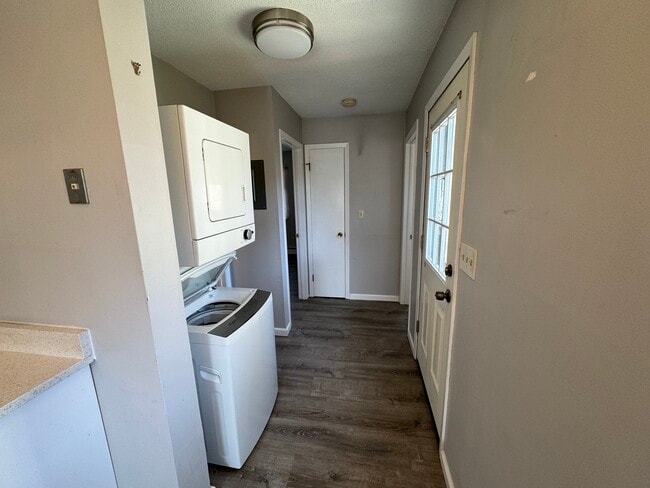 Building Photo - 60 Plainfield Ave