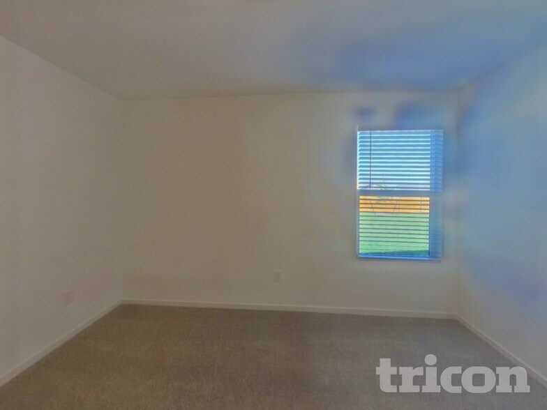 Building Photo - 3028 Yellow Pne Ave