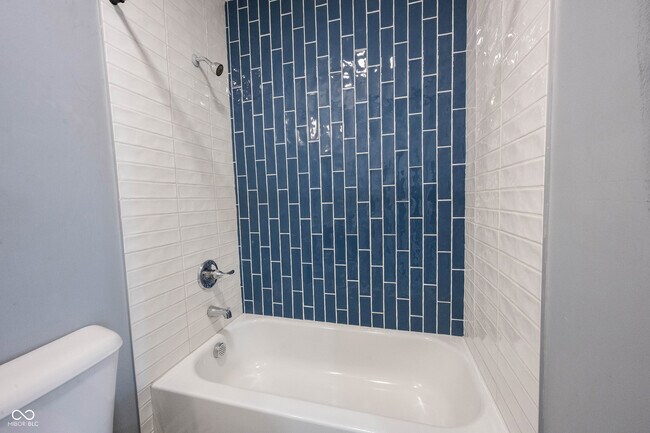 Building Photo - 3157 E Washington St