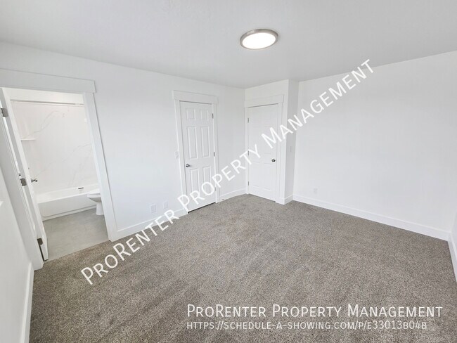 Building Photo - 2575 N 1100 W