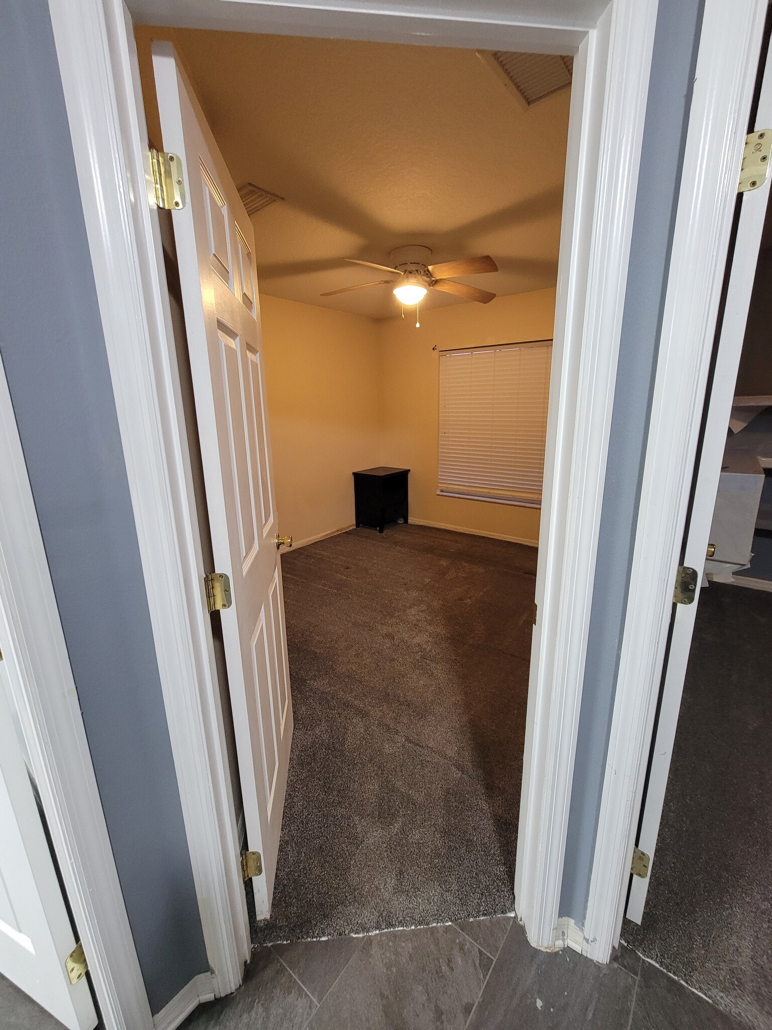 Building Photo - 2038 Blackston Ave