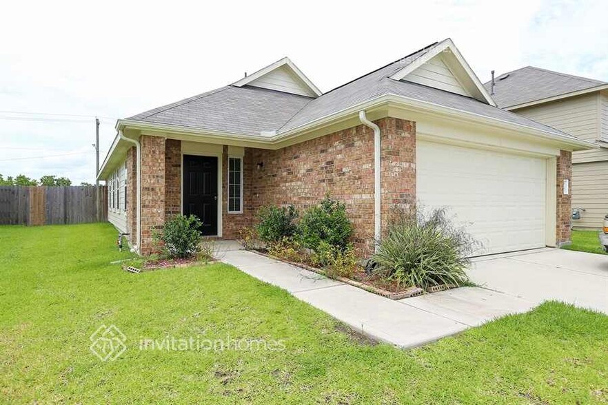 Primary Photo - 6247 El Granate Dr