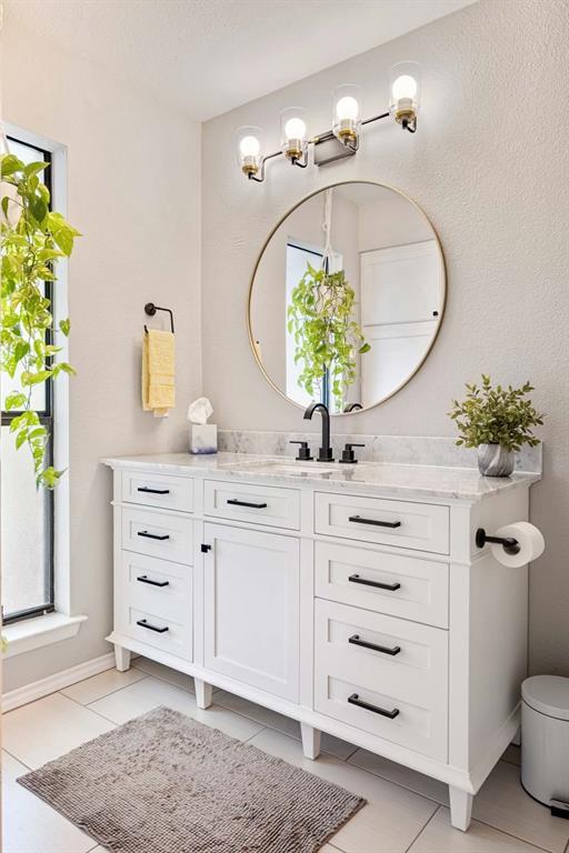 Building Photo - 5602 Woodrow Ave