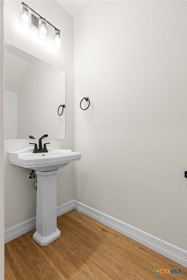 Building Photo - 209 S 18th St
