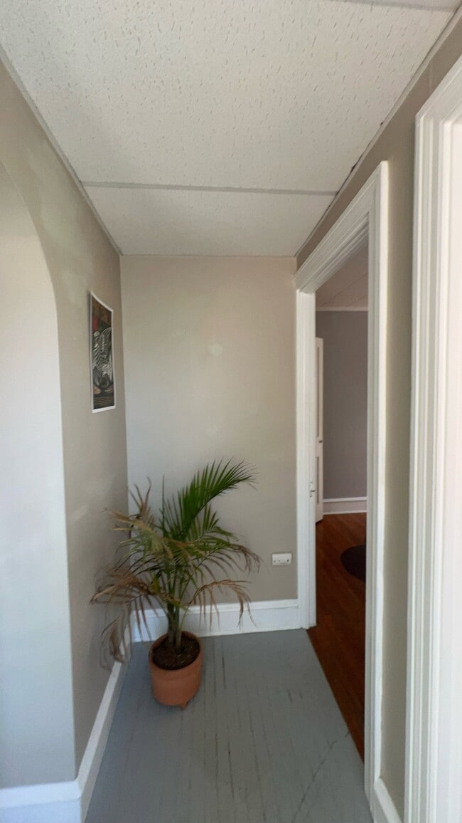 Building Photo - 505 N Lime St