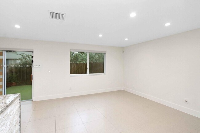 Building Photo - 11549 NW 51st Ln