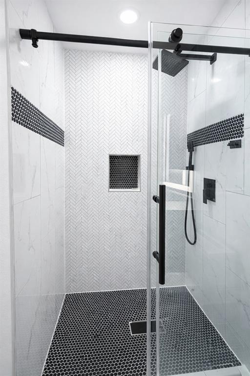 Building Photo - 2014 Pecan St