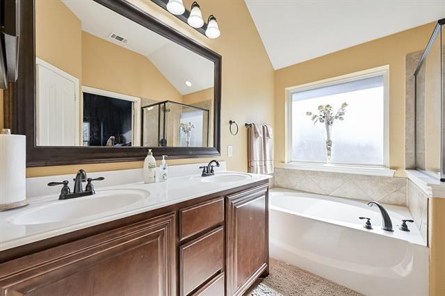 Building Photo - 1108 Longhorn Drive