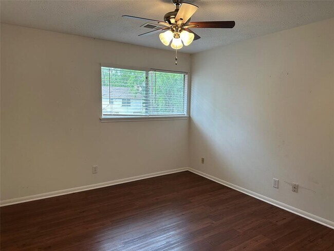 Building Photo - 11610 Cypresswood Dr