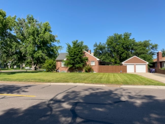 Building Photo - 6831 Montview Blvd