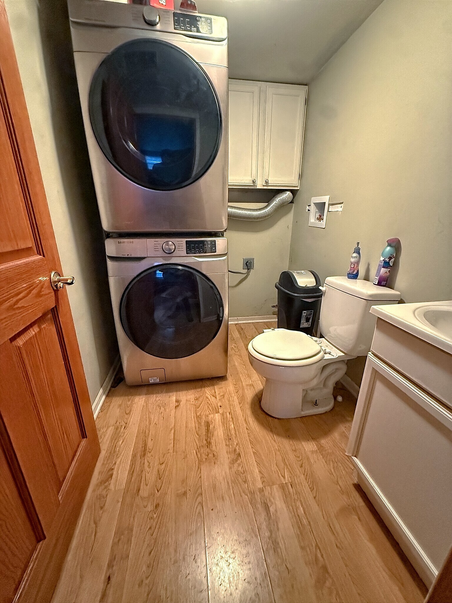 Building Photo - 236 N Middle Rd