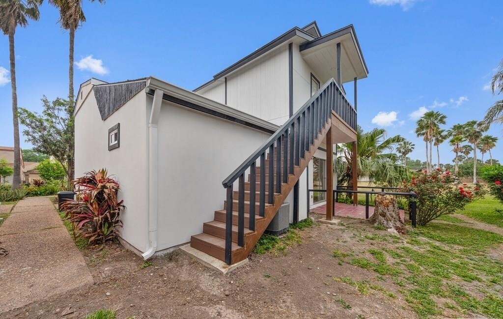 Building Photo - 313 McFadden Dr