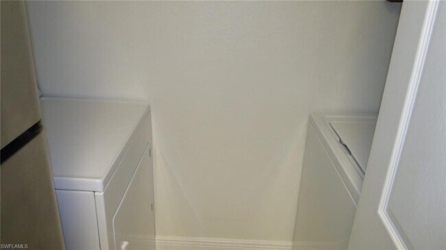 Building Photo - 12591 Equestrian Cir