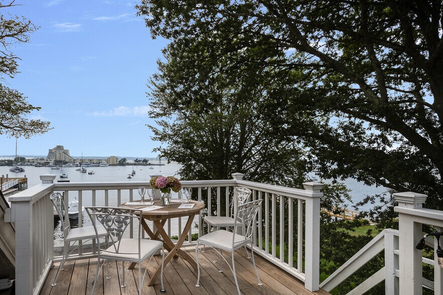 Building Photo - 58 Washington St