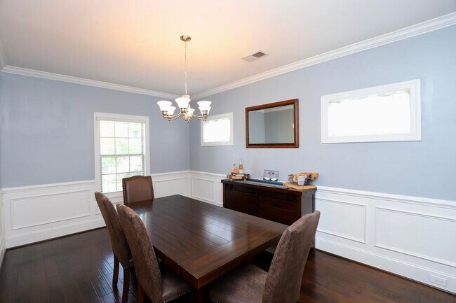 Building Photo - 545 Curlew Cir