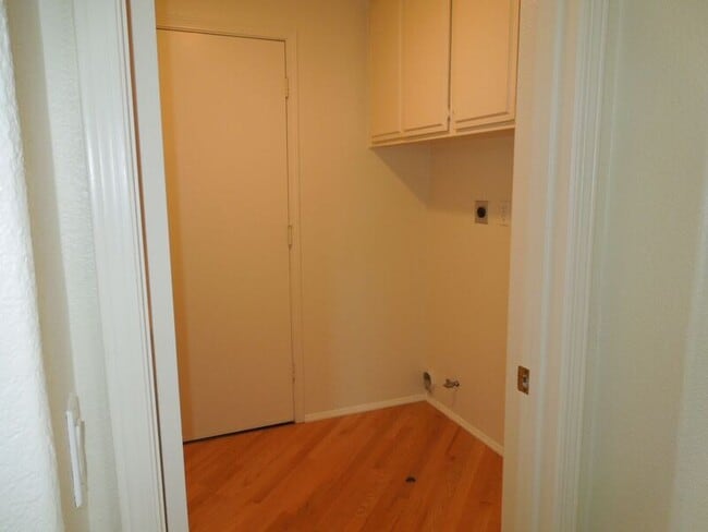 Building Photo - 32084 Pso Parallon