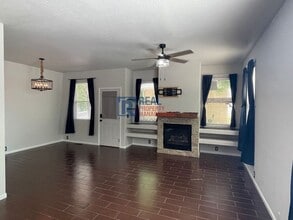 Building Photo - 2161 Falkirk Dr